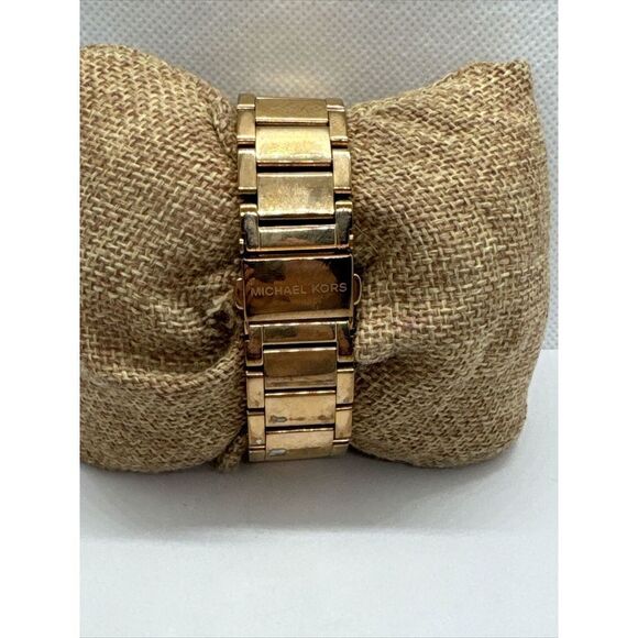 Michael Kors Parker MK5865 Women Rose Gold Analog Dial Quartz Wrist Watch JNA411 main image 5